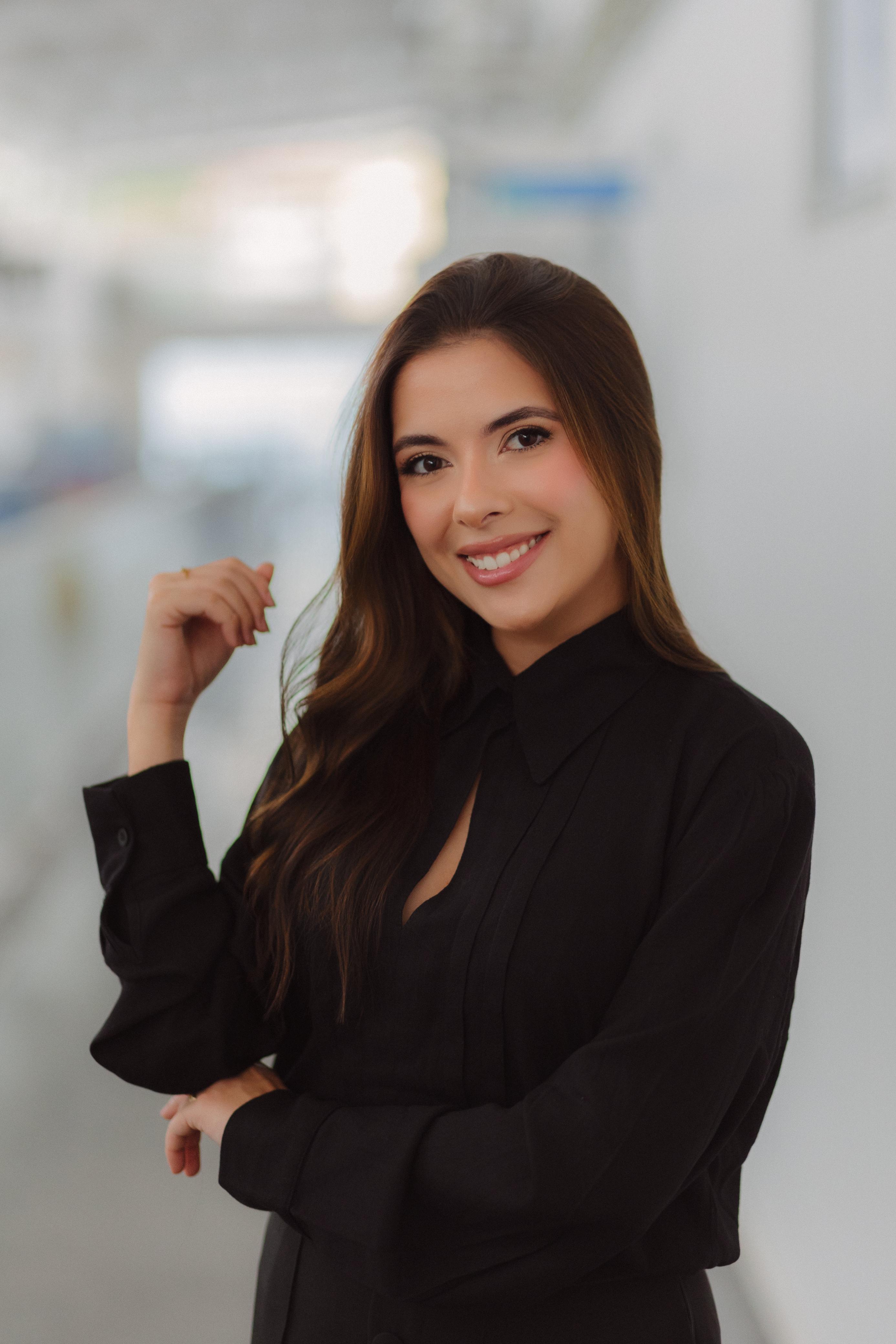 Dra. Mariana Neves
